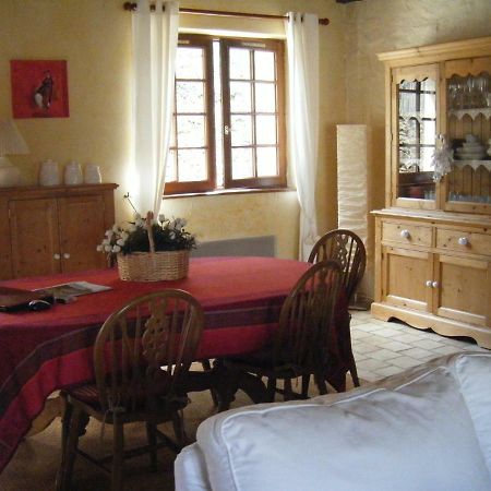 Les Lutins Bed & Breakfast Sainte-Ruffine Exterior photo